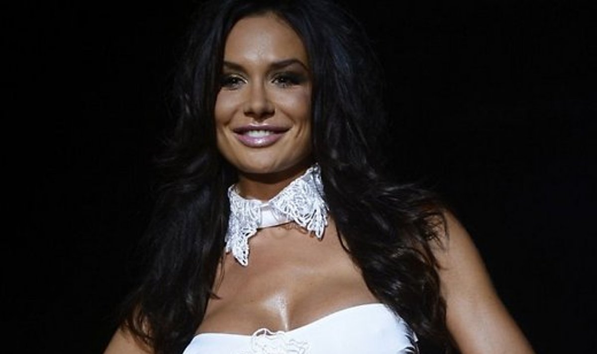 Сұлулар сперматозоидпен ойнайды Оксана Забужко Полов досл Дженни украиндық секс үшін