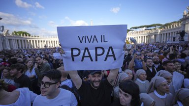 Išrinkus popiežių Lietuvoje ėmė gausti bažnyčių varpai