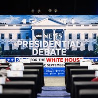Kandidatai į JAV prezidentus Harris ir Trumpas surems ietis debatuose