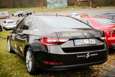 "Škoda Superb"