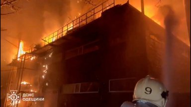 Karas Ukrainoje. Po didžiulės bepiločių orlaivių atakos Odesoje kilo gaisrai, sužeisti žmonės