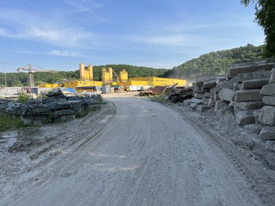 Įvažiavimas, į bendrovės „Autokausta“ naudojamą valstybės žemės sklypą, kurio, pasak „Kauno vandenų“ atstovų čia nėra