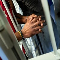 Po kelionės į Lietuvą jaunuoliui teko amputuoti kojas, bet tai buvo tik negandų pradžia