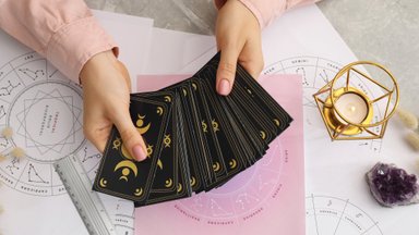Horoskopai pirmadieniui (kovo 17 d.): padidės seksualinės prievartos, nuostolių rizika