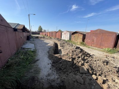 Išraustas įvažiavimas prie garažų (garažų savininkų nuotr.)