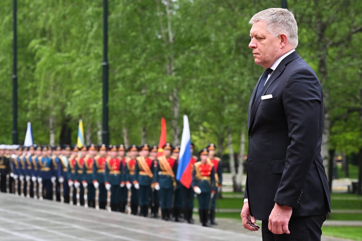Fico in Moscow: Delivering Zelenskyy’s Message to Putin Amid EU Tensions
