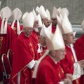 Naują popiežių rinksiantys kardinolai gali balsuoti už visiškai į Pranciškų nepanašų asmenį