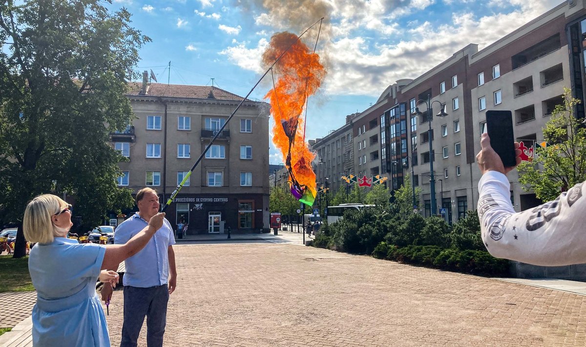 Krikščionių sąjungos ir Lietuvos šeimų sąjūdžio protesto piketas prie Seimo