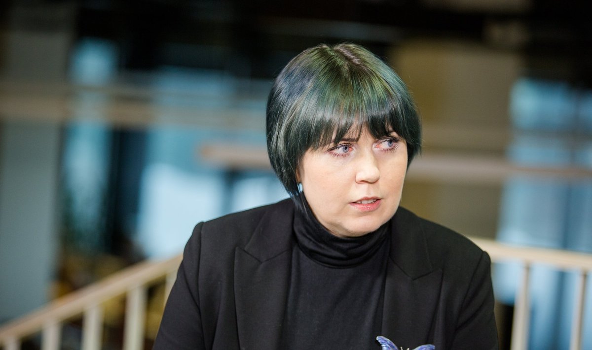 Skandalas: D. Šakalienė teigia pateikusi socialdemokratų rengtas įstatymo pataisas - Delfi