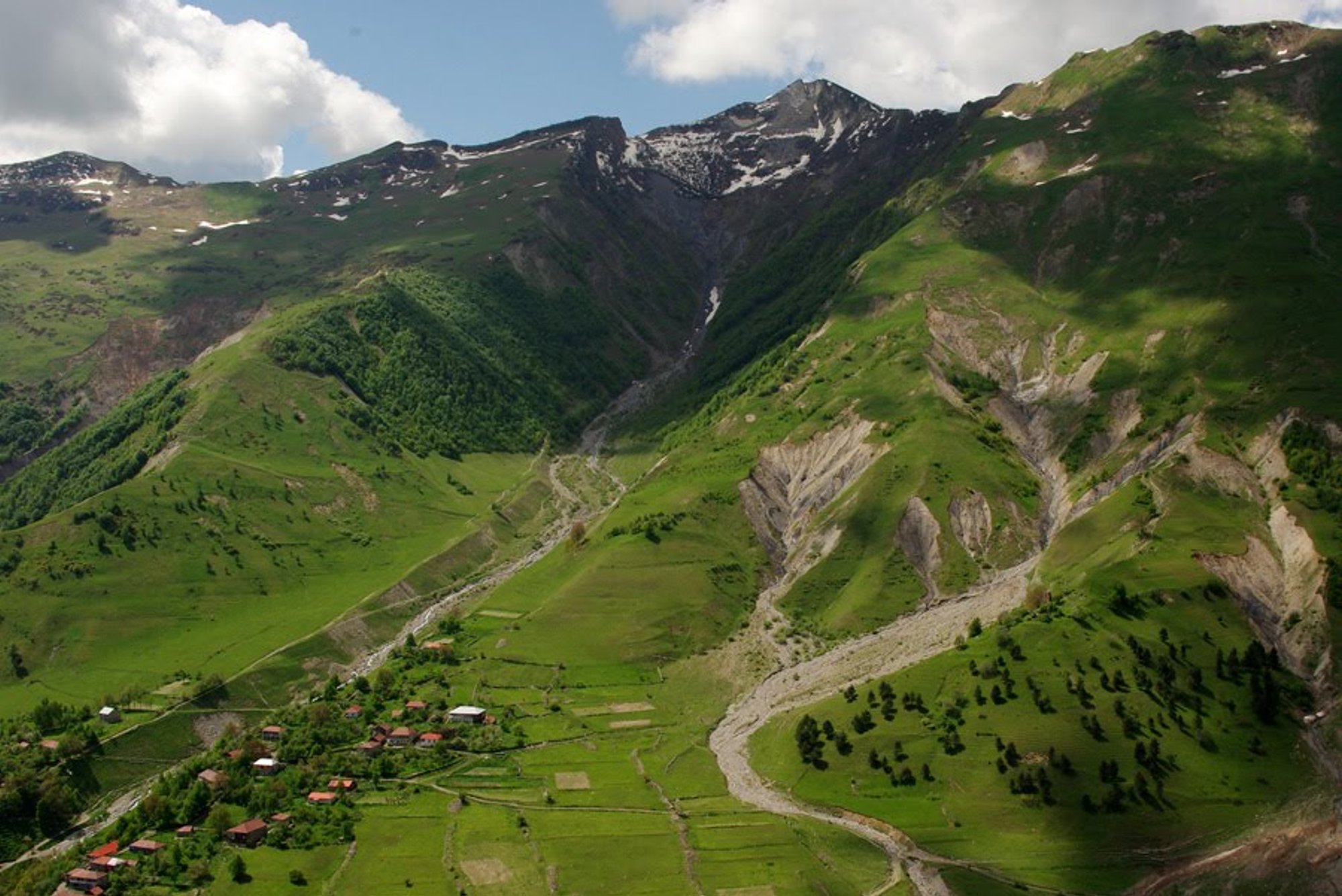 Gruzinų karo kelias - maršrutas išilgai Rusijos sienos - Delfi kelionės