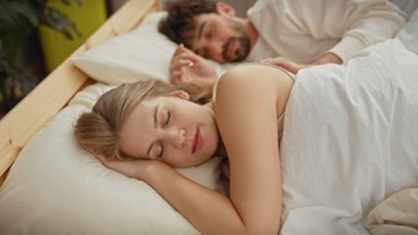 Išbandžiusi naujausią gero miego triuką, mergina buvo priblokšta: tokio rezultato nesitikėjau