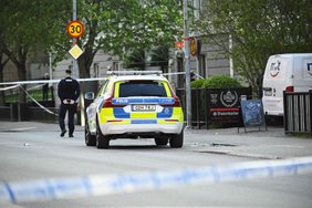 Švedijos policija sulaikė dar keturis įtariamuosius dėl šaudynių kirpykloje