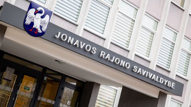 Buvęs Jonavos tarybos narys Stašionis už „čekiukus“ gautų pinigų sako nesisavinęs, pinigus atiduodavo vargšams