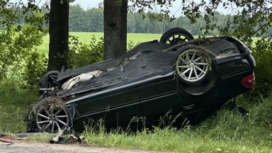 Lietuvos keliuose viena po kitos pasipylė tragiškos avarijos: vos per pusmetį – nerimą keliantys ženklai 