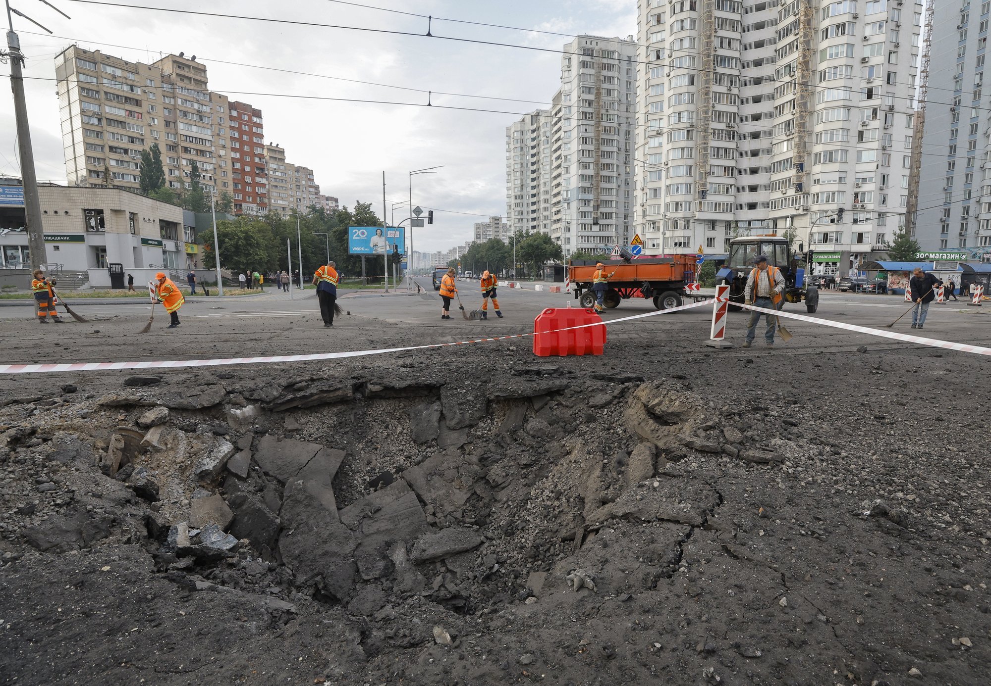 Russian Attacks on Kyiv Injure Twelve, Including Two Children