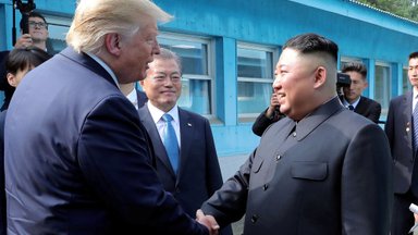 Ekspertas: po Trumpo užuominų Kim Jong Unas bus labai sunerimęs