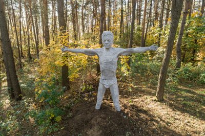 Mykolo Saukos skulptūros Viršuliškėse