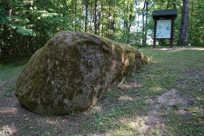 Pavarių akmuo