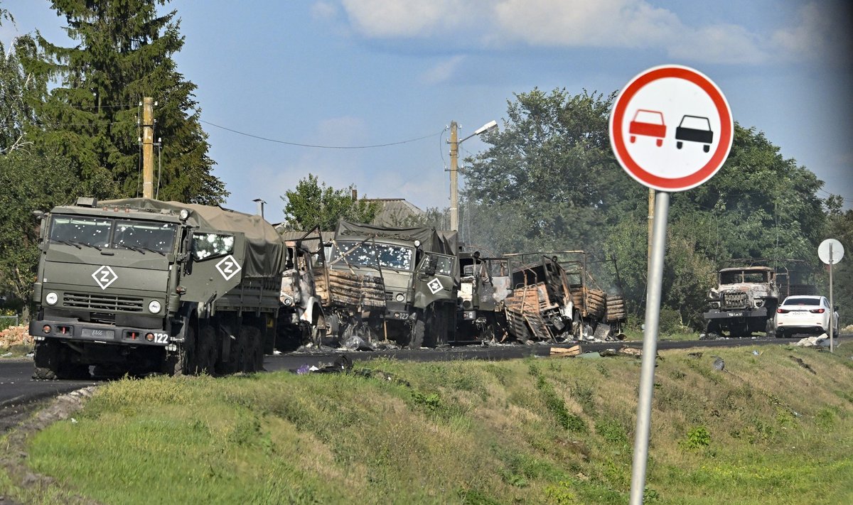  Rusų kariai pradėjo kasti apkasus Kursko regione