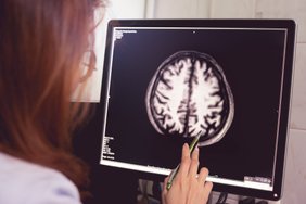 Čiužinius ištyrę mokslininkai aptiko smegenis pažeidžiančių medžiagų – tai rimtas įspėjimas gamintojams  