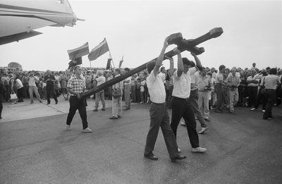 Tremtinių palaikai iš Sibiro atskraidinti į Lietuvą, 1989 m. liepos 28 d., Kėdainių karinis aerodromas