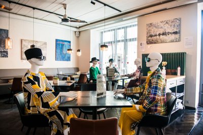 Fashion in restaurants