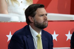 Trumpo pasirinktas J. D. Vance’as: kas jis?