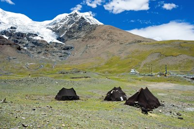 Snowman Trek, Butanas