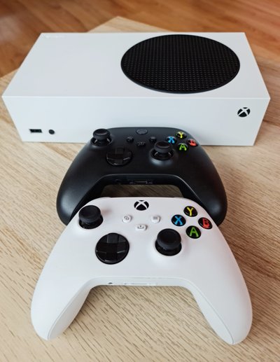 „Microsoft Xbox Series S“