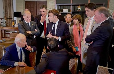 Joe Bidenas, Olafas Scholzas, Pedro Sánchezas, Emmanuelis Macronas, Rishi Sunakas, Justinas Trudeau