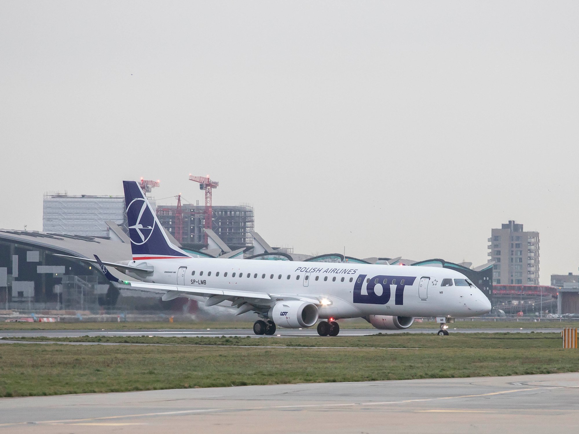 Авиакомпания LOT открывает маршрут Вильнюс - Лондон-Сити - Delfi RU