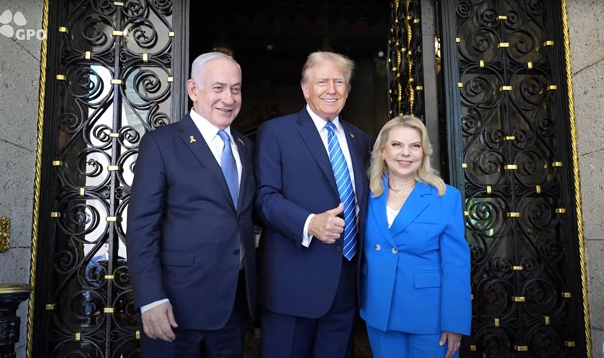 Benjaminą Netanyahu, Donaldas Trumpas ir Sara Netanyahu