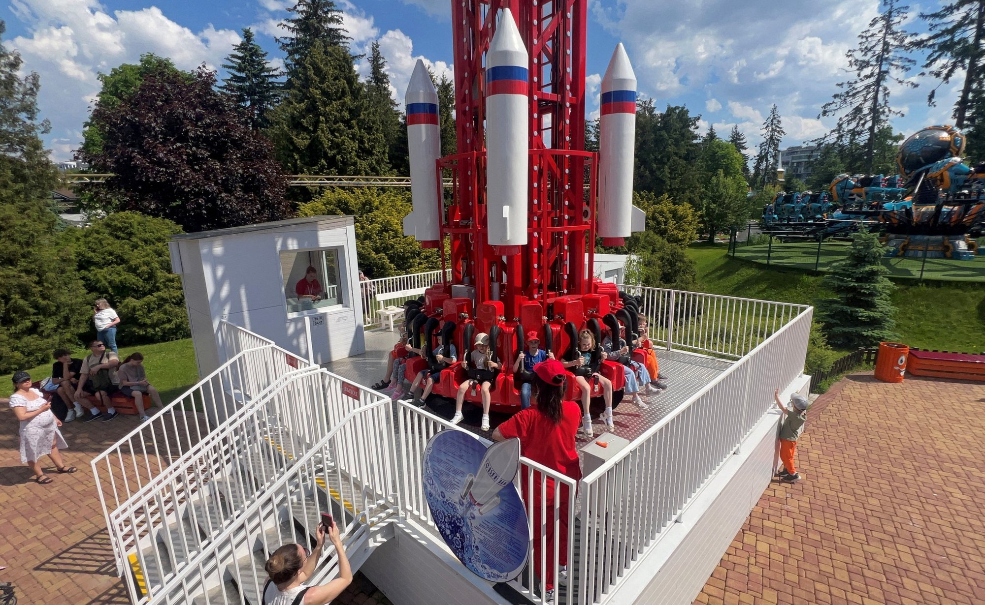 Russians baffled by 'Oreshnik' name for St. Petersburg amusement ride