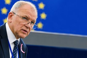 V. Andriukaitis: pacientas turi būti išgydytas, o ne siunčiamas vis pas kitą specialistą