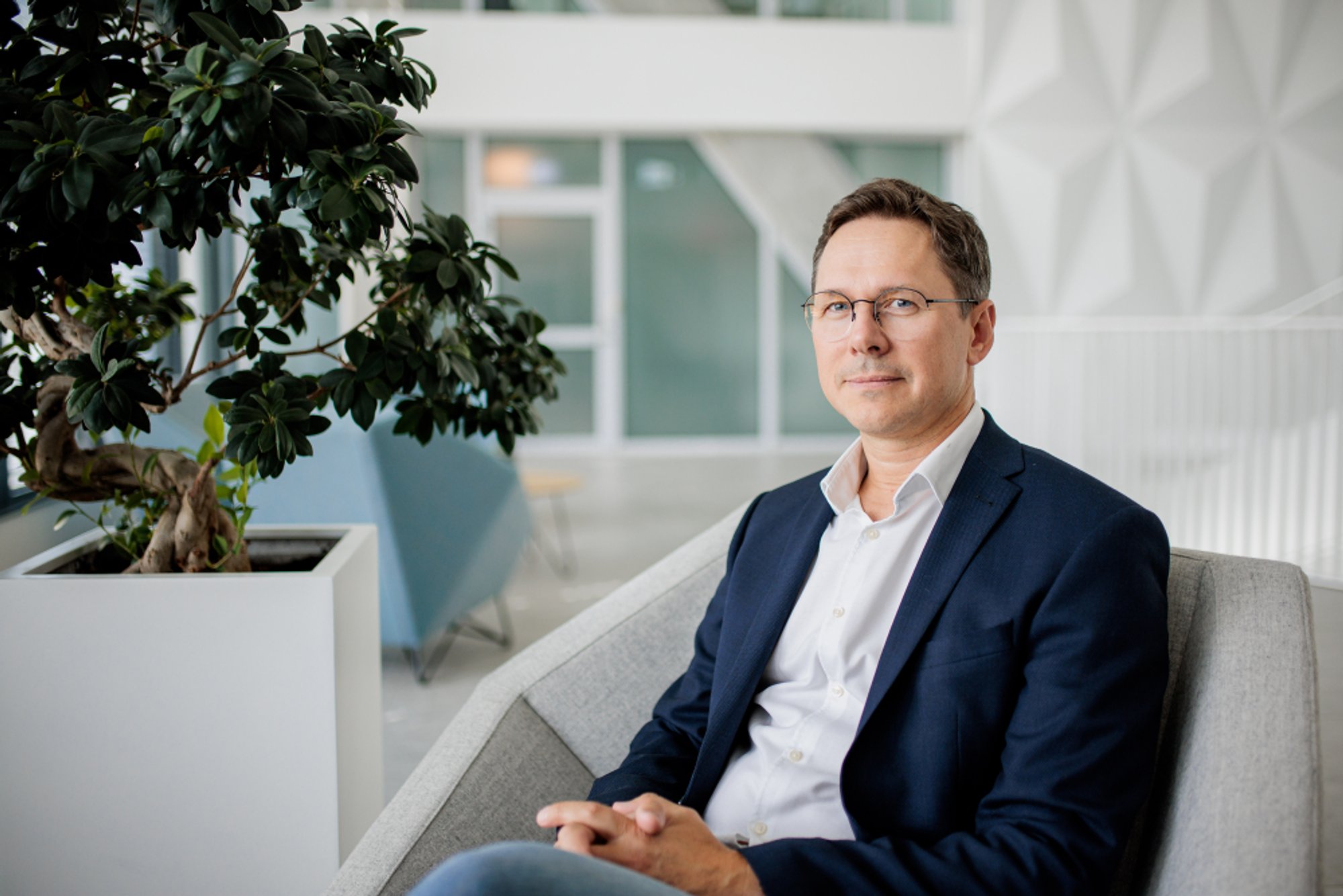 Tele2 begins using additional 700 MHz spectrum