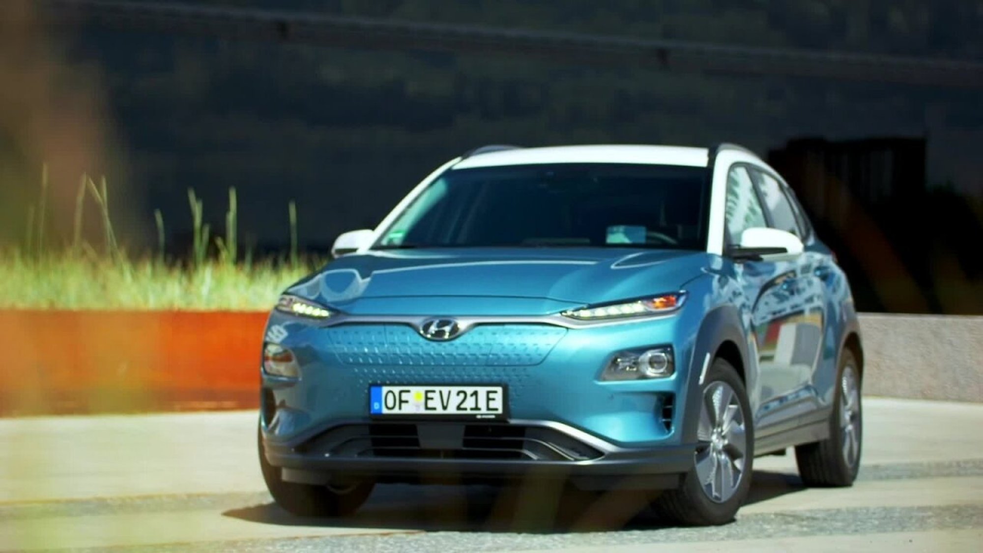 Elektrinio Hyundai Kona testas galimyb s kaip Tesla bet kaina kur kas ma esn Delfi auto