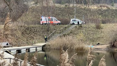 Gelbėtojų sujudimas Vilniuje – vandens telkinyje nuskendo nepilnametis