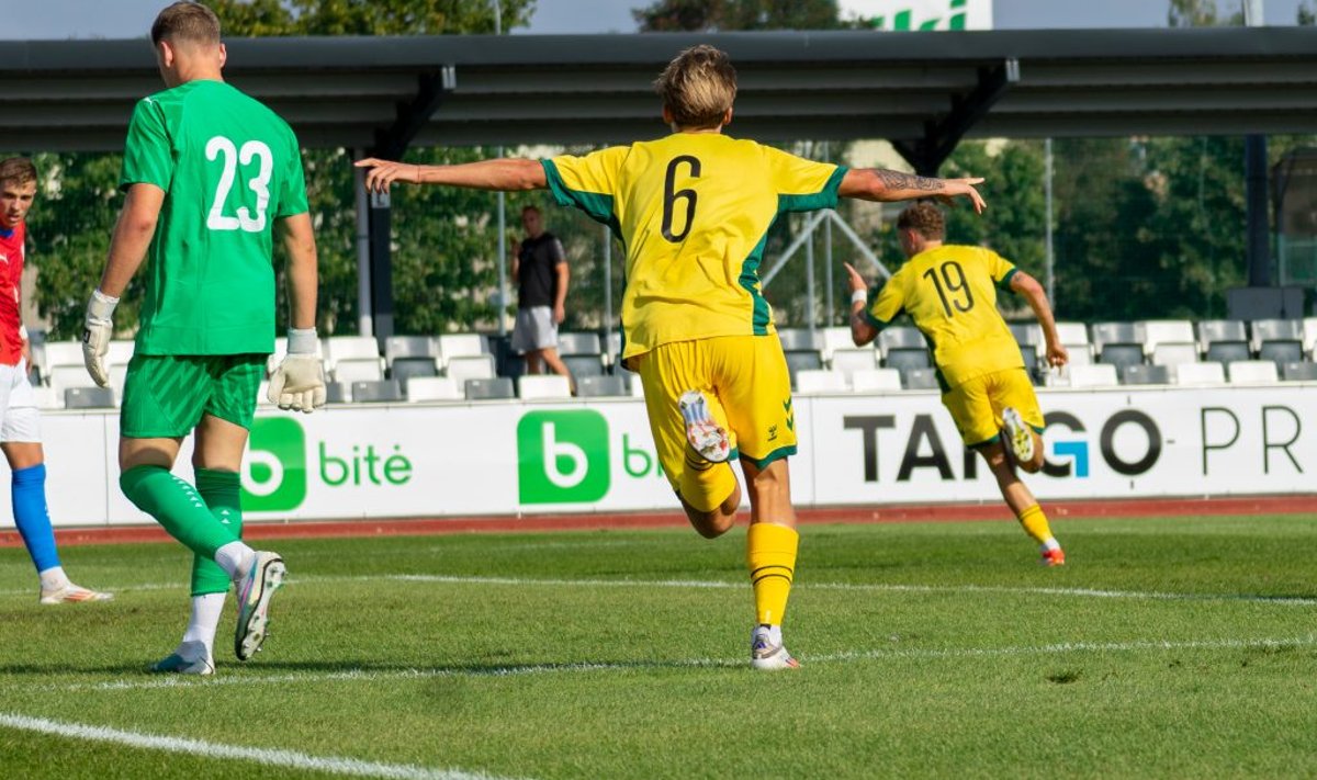 Lietuvos jaunimo futbolo rinktinė