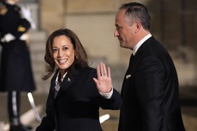 Kas ji – Kamala Harris, kurią vienas prezidentų pavadino „gražiausia šalies prokurore“, o kitas – „neįtikėtinai niekšišku žmogumi“