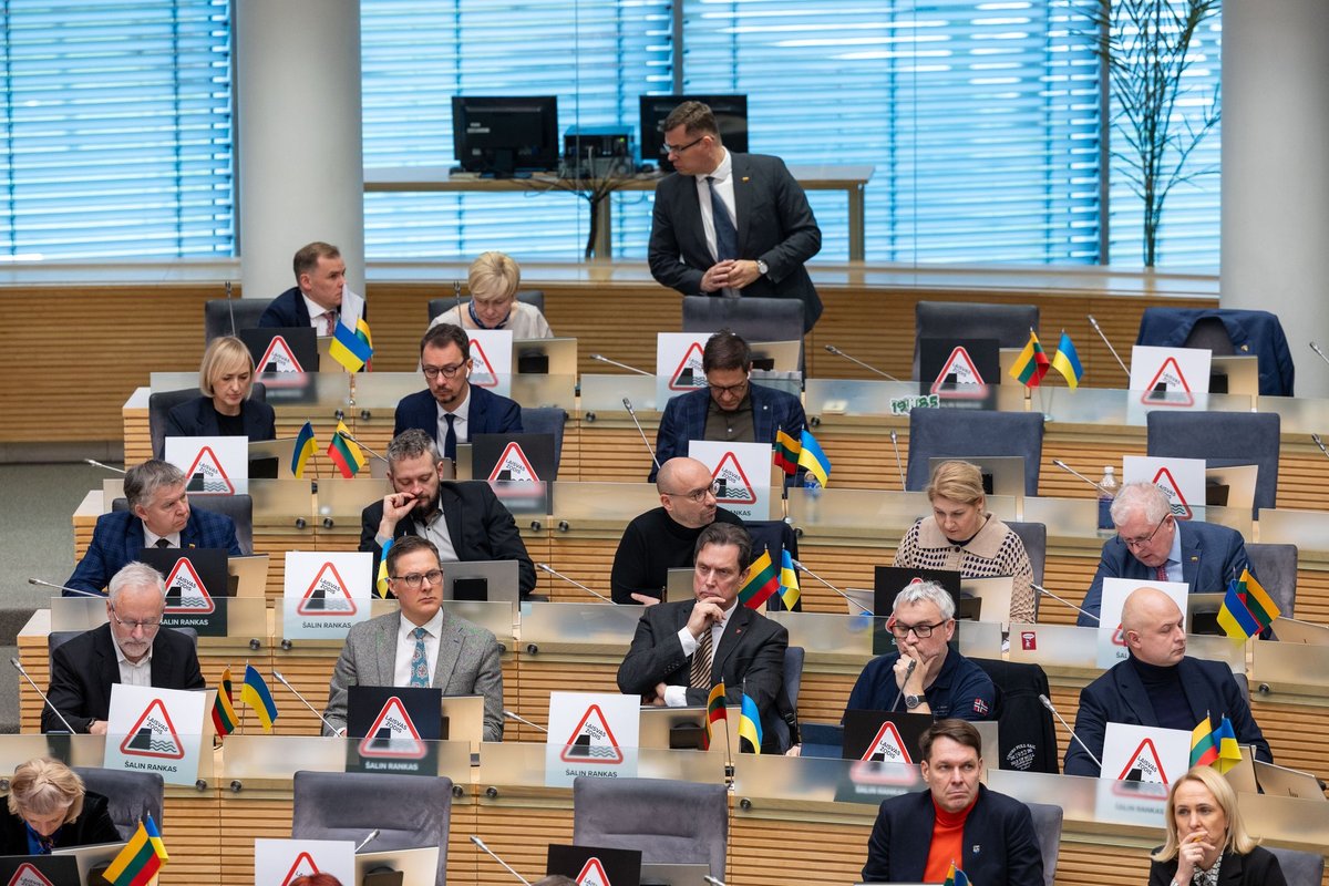 Conservatives overtake SocDems in latest poll