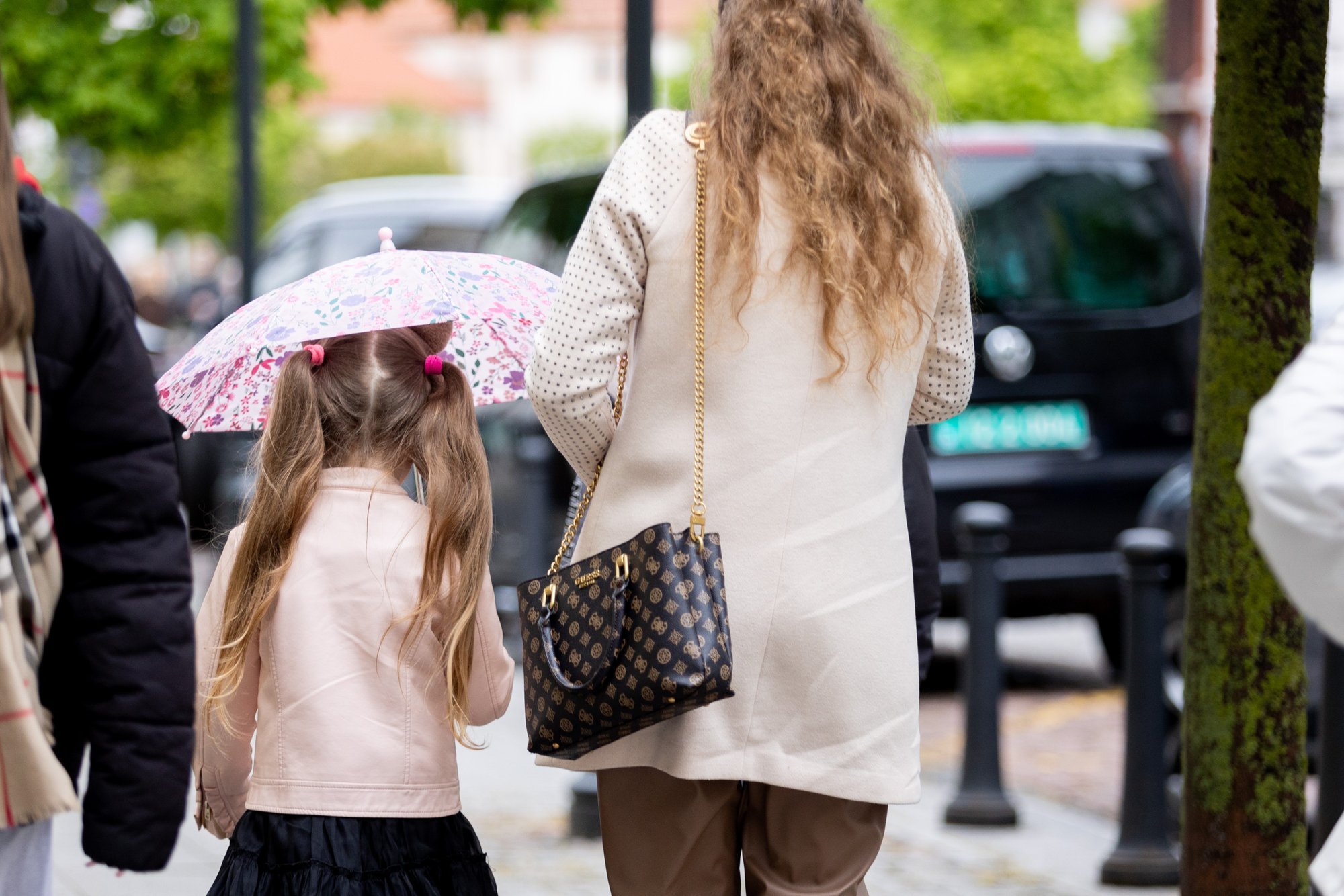 Mother-in-law's gift choice sparks debate among daughters-in-law