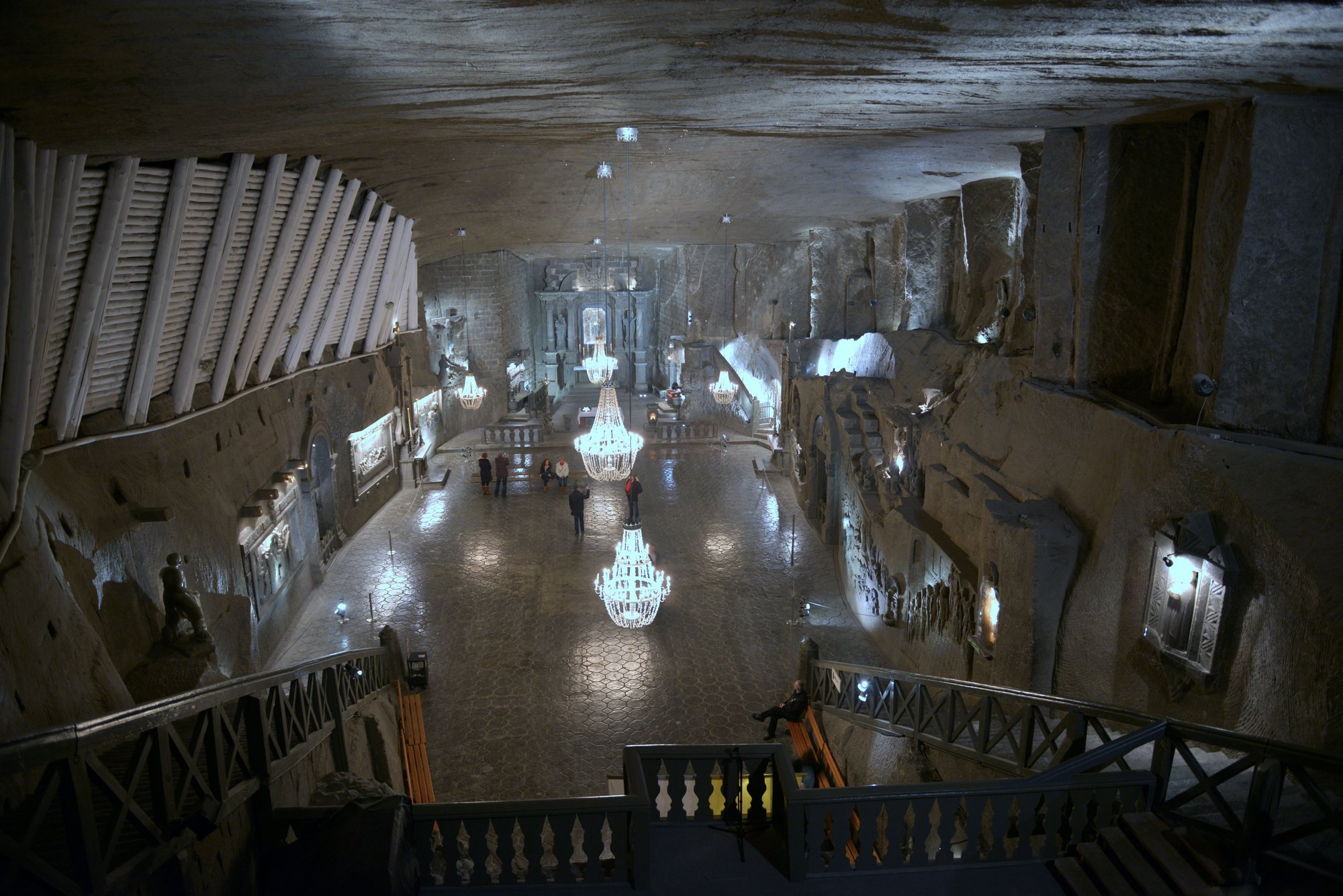 Ekskluzywny raport na temat tajemniczych lochów, które zapewniły jedną trzecią dochodów Polski