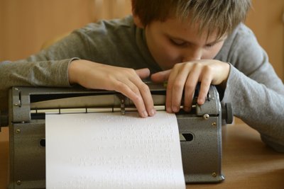 Neregių bendruomenė fotografų Romualdo Požerskio ir Mindaugo Kavaliausko akimis