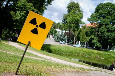 Protesto akcija prie Baltarusijos atominę elektrinę