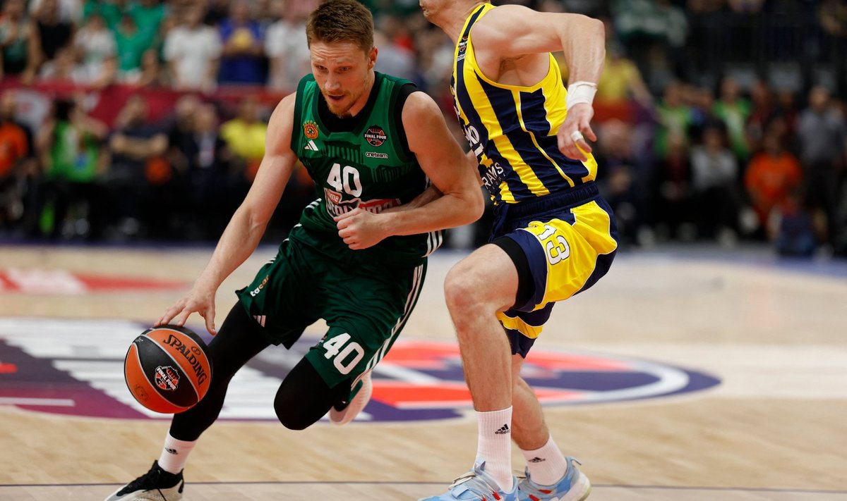 Eurolygos finalo ketvertas, „Fenerbahče“ - „Panathinaikos“, su kamuoliu - Marius Grigonis