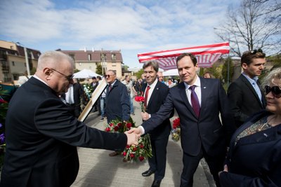 Rusijos ambasadorius Lietuvoje Aleksandras Udalcovas ir Valdemaras Tomaševskis