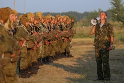 Rusijos kariai pratybų metu per garsiakalbius ragino NATO karius pasiduoti