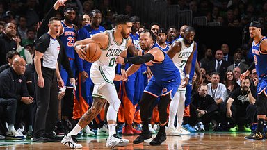 NBA pusfinalių starte fenomenalus Jokičius apvogė „Thunder“, o čempionai krito prieš „Knicks“
