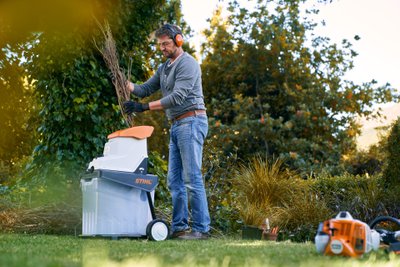 STIHL GHE 140 L kompaktiškas, sulankstomas elektrinis smulkintuvas vidutinio storio šakoms