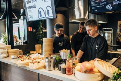 „Bao Bun“ siūlo bao bandeles ir „poke bowls“